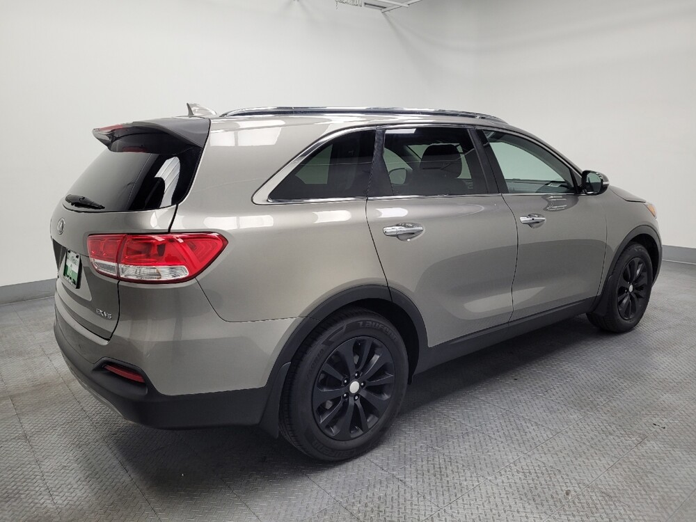 2018 Kia Sorento in Reno, NV 89502 - 18144055 10