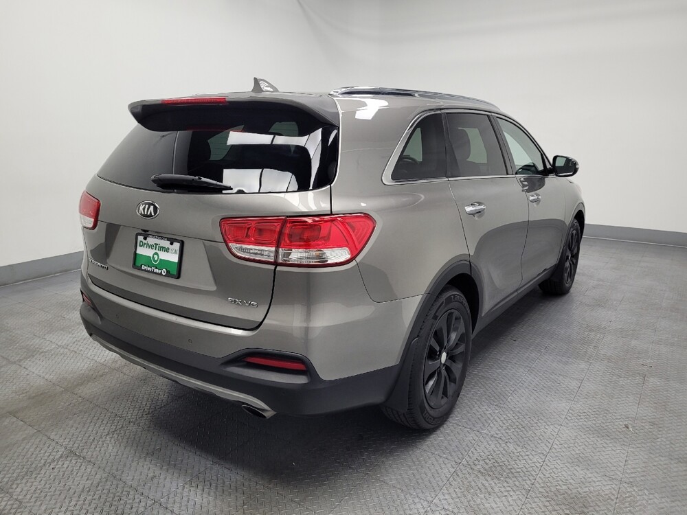 2018 Kia Sorento in Reno, NV 89502 - 18144055 9