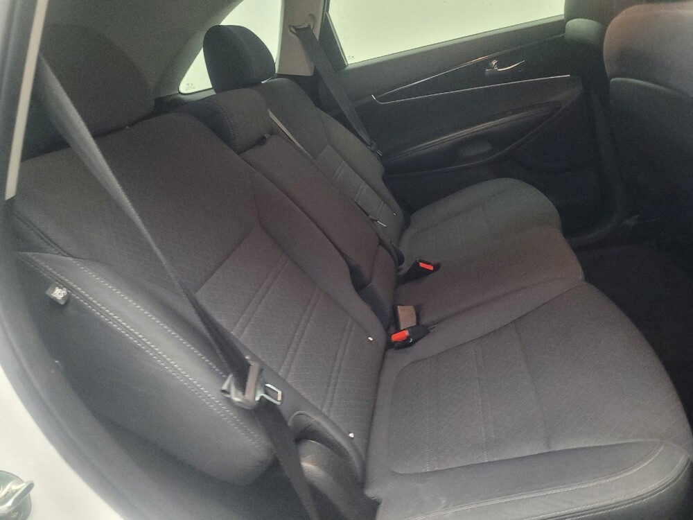 2017 Kia Sorento in Stone Mountain, GA 30083 - 18144061 19