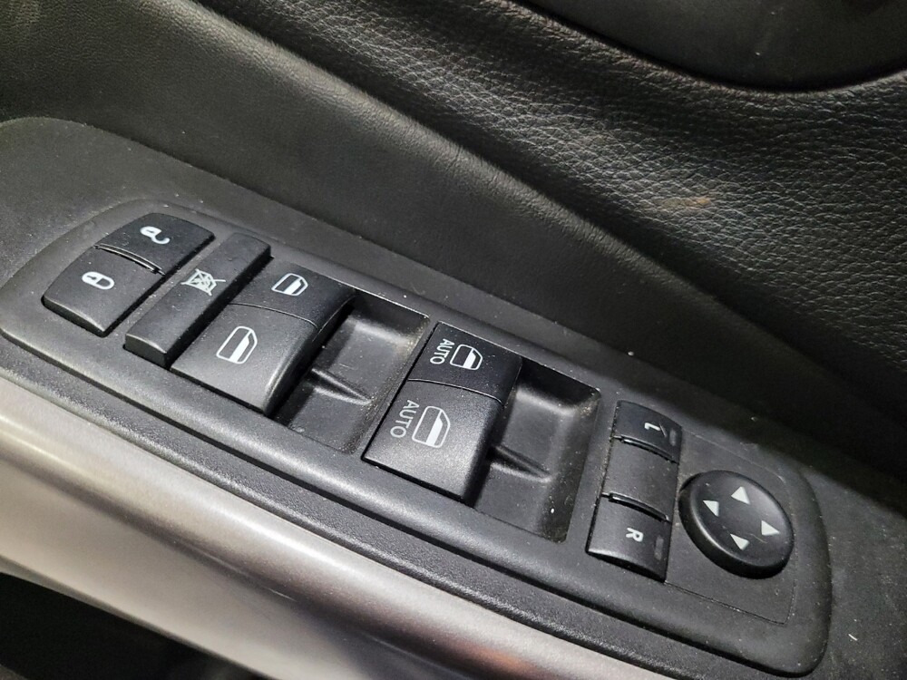 2019 Jeep Cherokee in Williamstown, NJ 8094 - 18144062 27