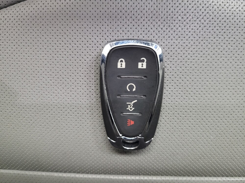 2020 Chevrolet Equinox in Las Vegas, NV 89102 - 18144064 32