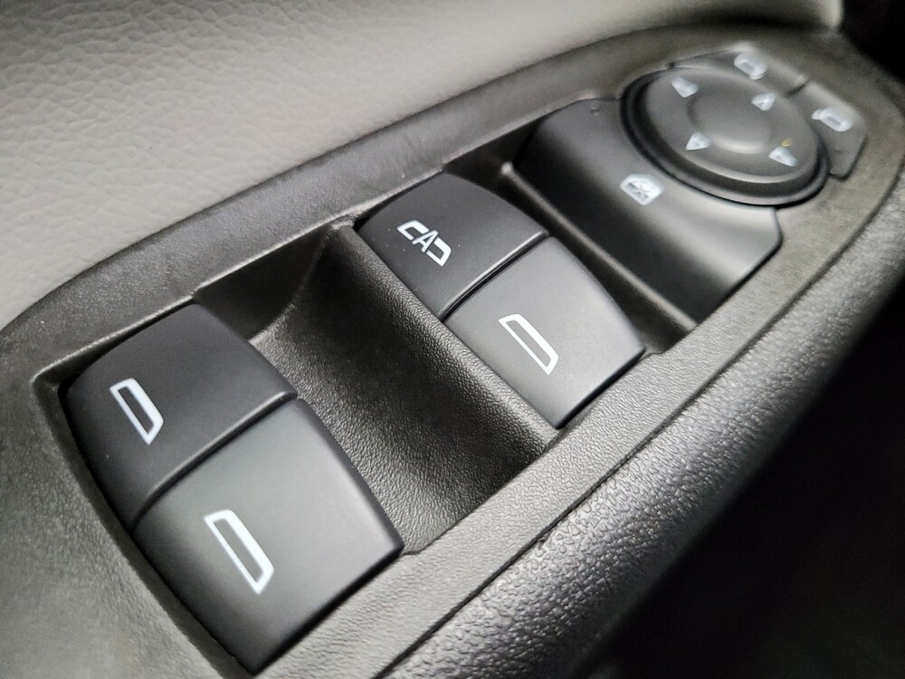 2020 Chevrolet Equinox in Las Vegas, NV 89102 - 18144064 27