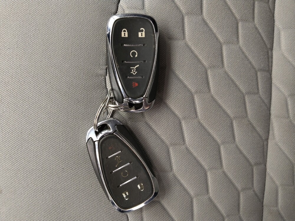 2018 Chevrolet Equinox in Topeka, KS 66611 - 18144074 32