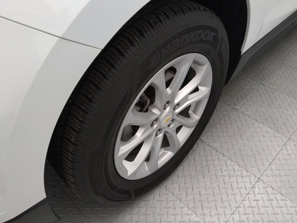 2018 Chevrolet Equinox in Topeka, KS 66611 - 18144074 31
