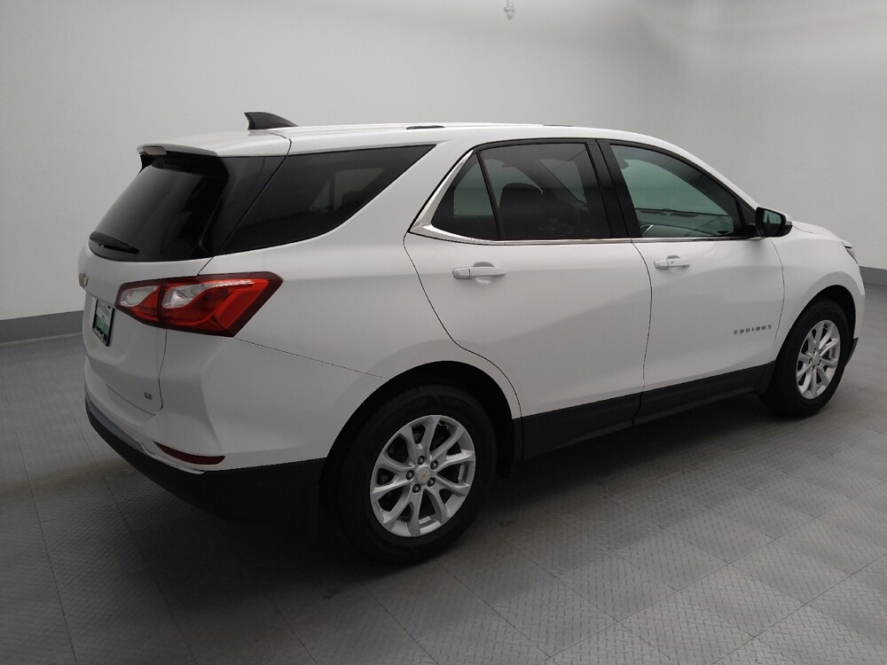 2018 Chevrolet Equinox in Topeka, KS 66611 - 18144074 10