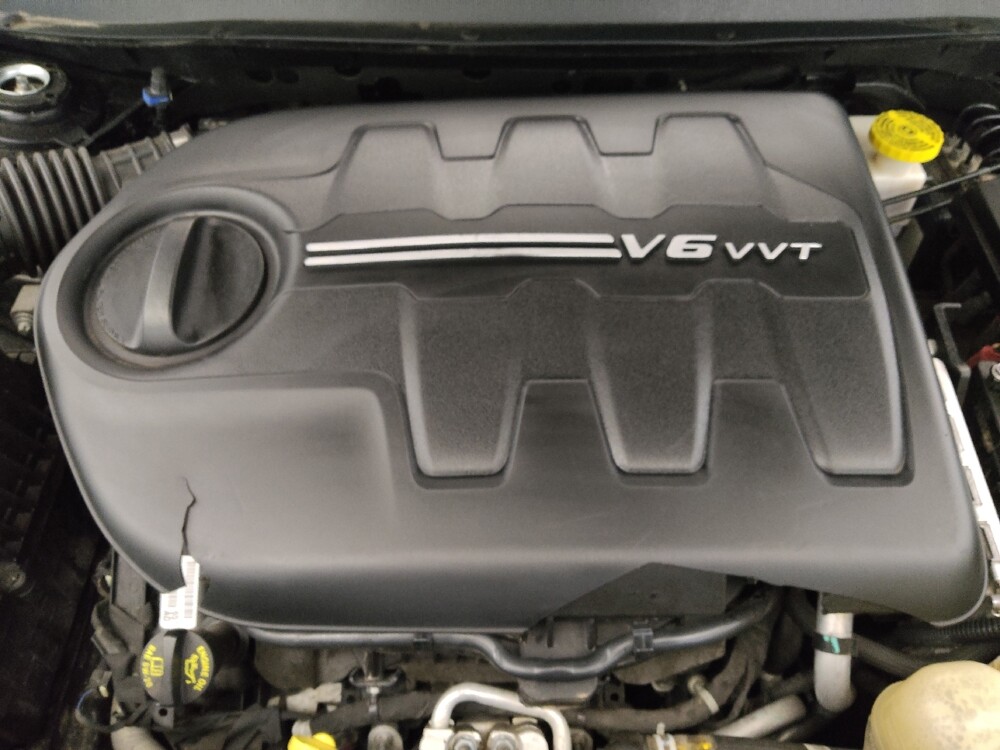 2019 Jeep Cherokee in Glendale, AZ 85301 - 18144082 30