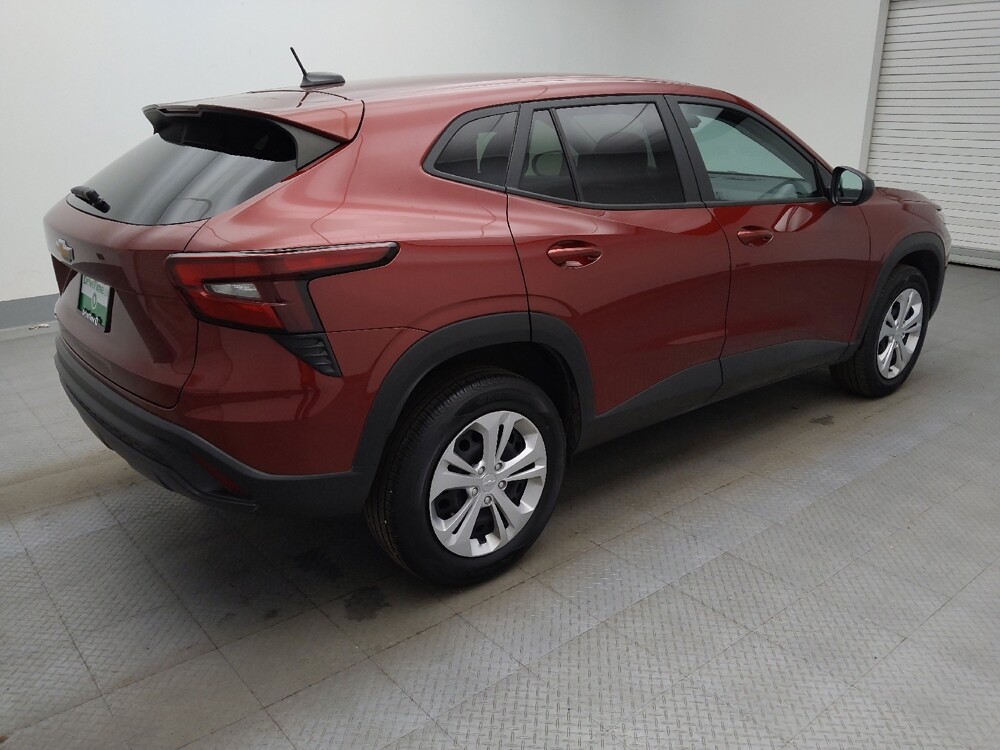2025 Chevrolet Trax in Denver, CO 80012 - 18144086 10