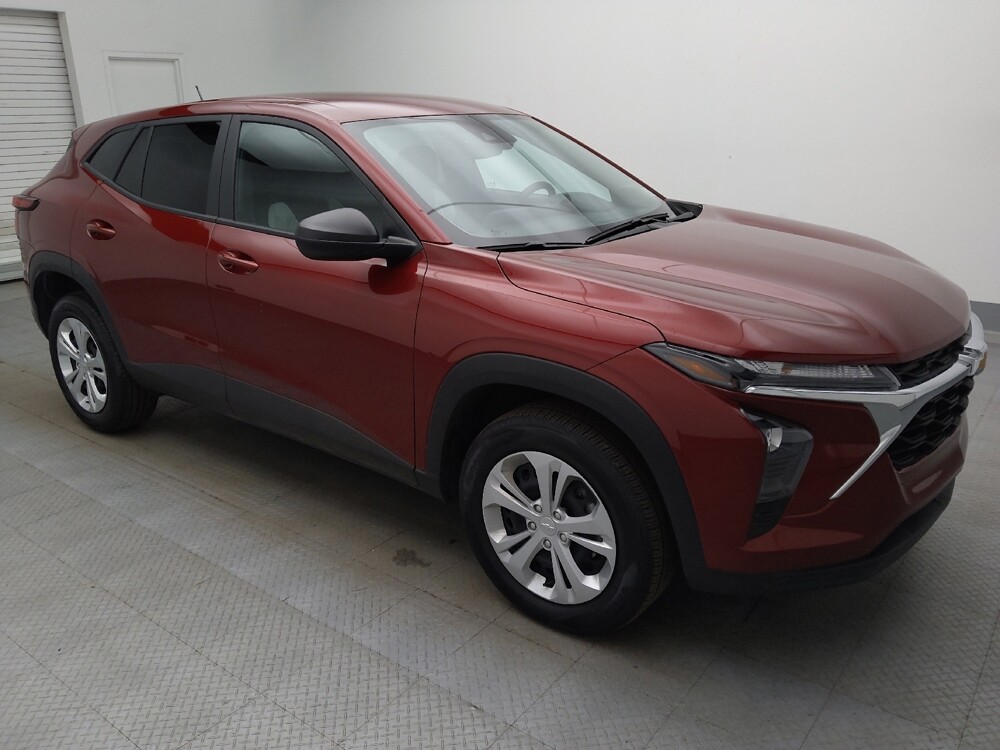 2025 Chevrolet Trax in Denver, CO 80012 - 18144086 11
