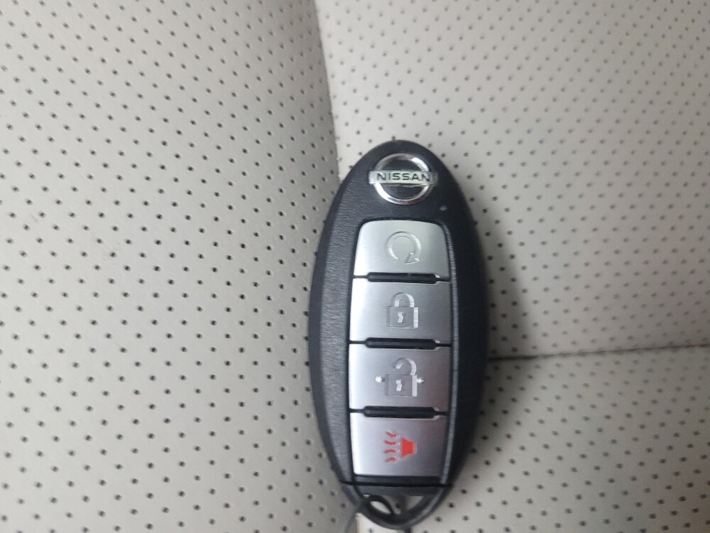 2020 Nissan Rogue Sport in Indianapolis, IN 46222 - 18144087 32
