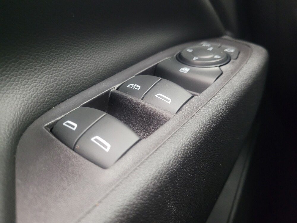 2020 Chevrolet Equinox in Mishawaka, IN 46545 - 18144101 27