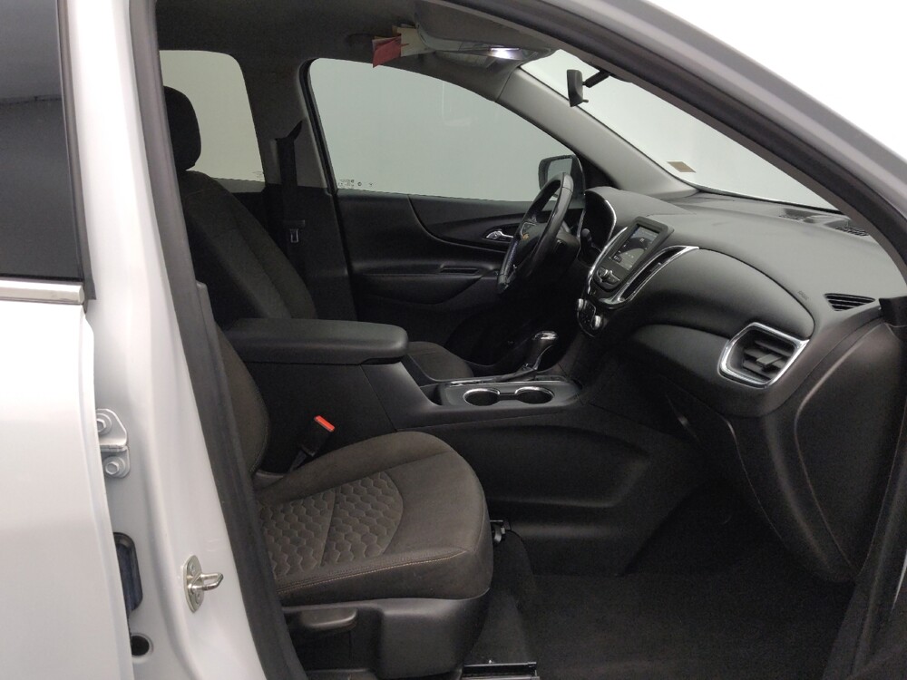 2019 Chevrolet Equinox in Topeka, KS 66611 - 18144104 21