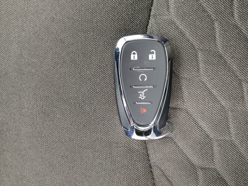 2019 Chevrolet Equinox in Topeka, KS 66611 - 18144104 32