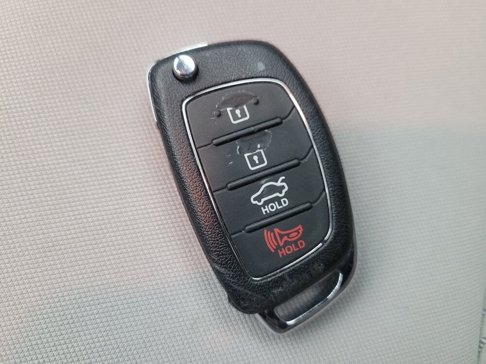 2017 Hyundai Sonata in Chandler, AZ 85225 - 18144118 32