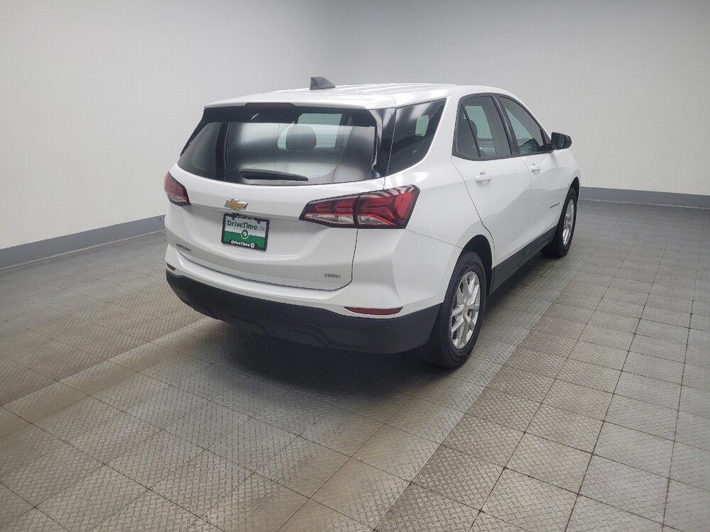 2022 Chevrolet Equinox in Indianapolis, IN 46222 - 18144123 9