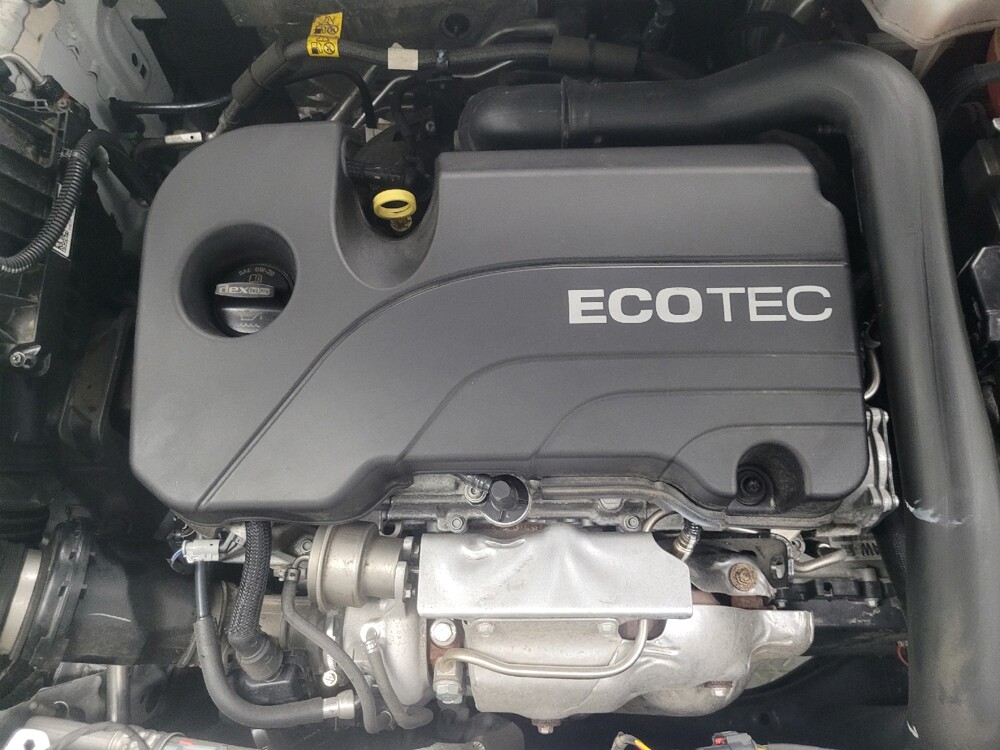 2022 Chevrolet Equinox in Indianapolis, IN 46222 - 18144123 30