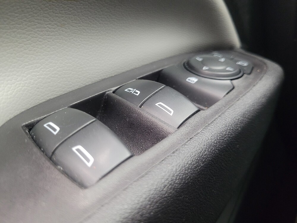 2022 Chevrolet Equinox in Indianapolis, IN 46222 - 18144123 27