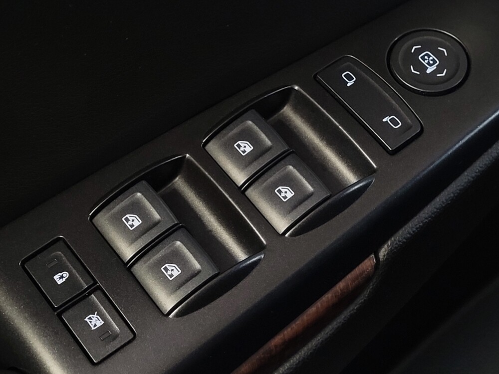 2019 GMC Yukon XL in Kissimmee, FL 34744 - 18144140 27