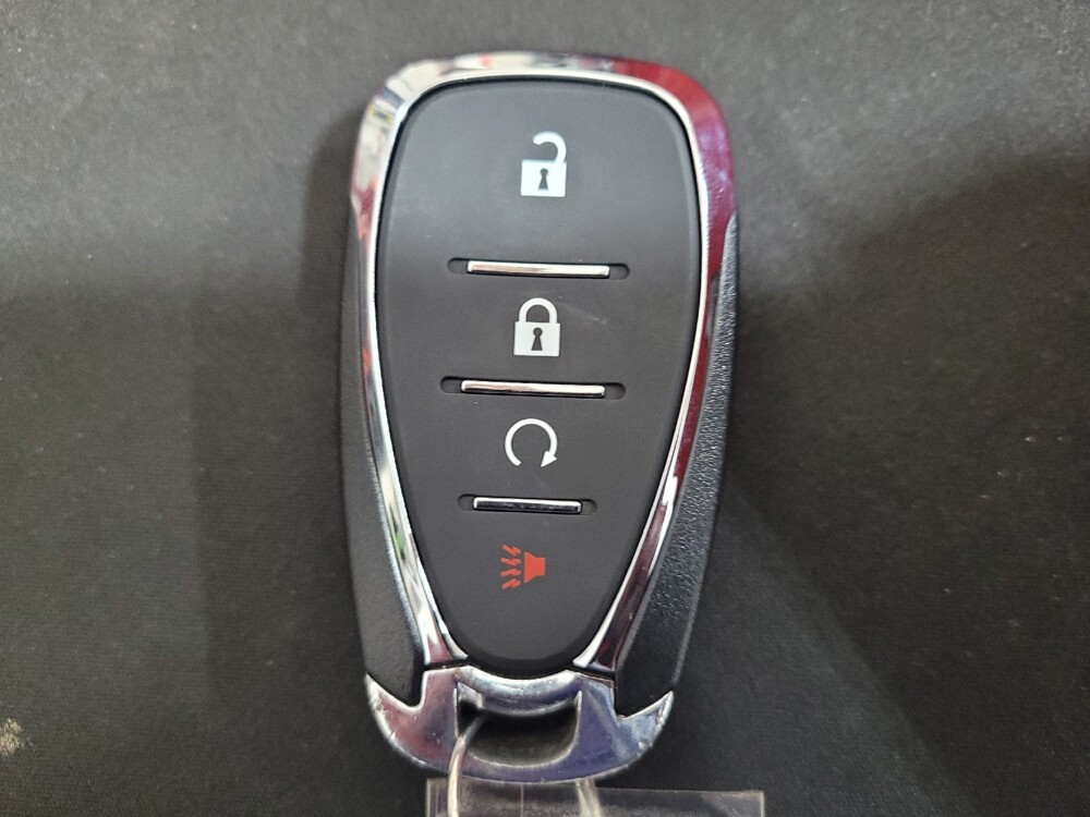 2019 Chevrolet Cruze in Toledo, OH 43617 - 18144141 32