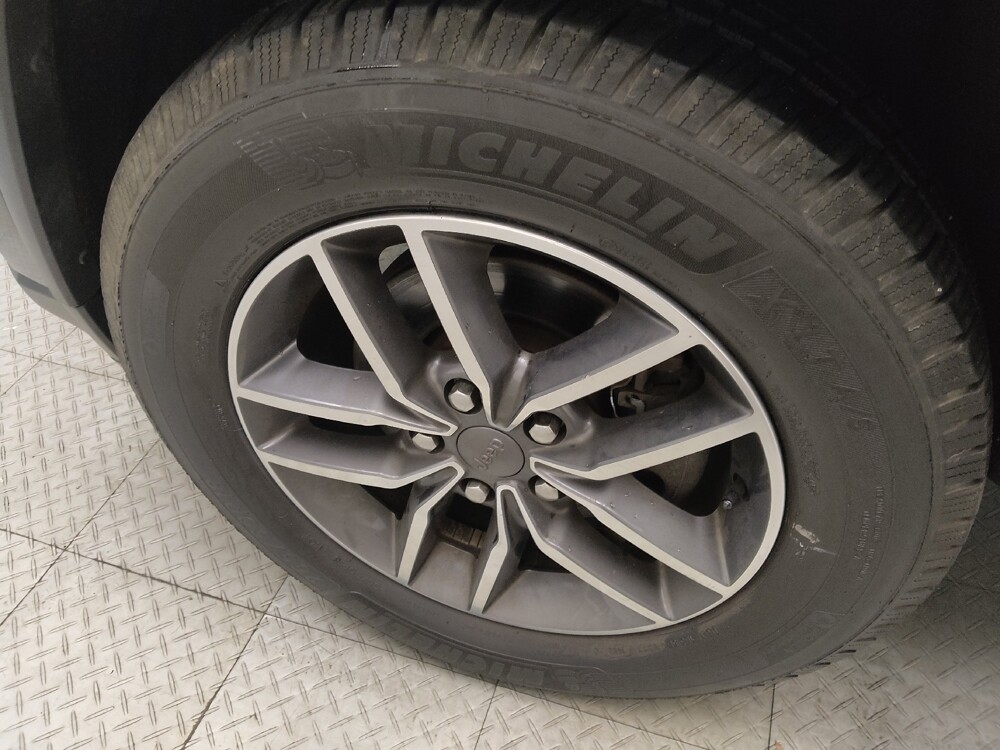 2019 Jeep Grand Cherokee in Des Moines, IA 50310 - 18144149 31