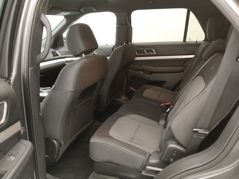 2017 Ford Explorer in Independence, MO 64055 - 18144158 18