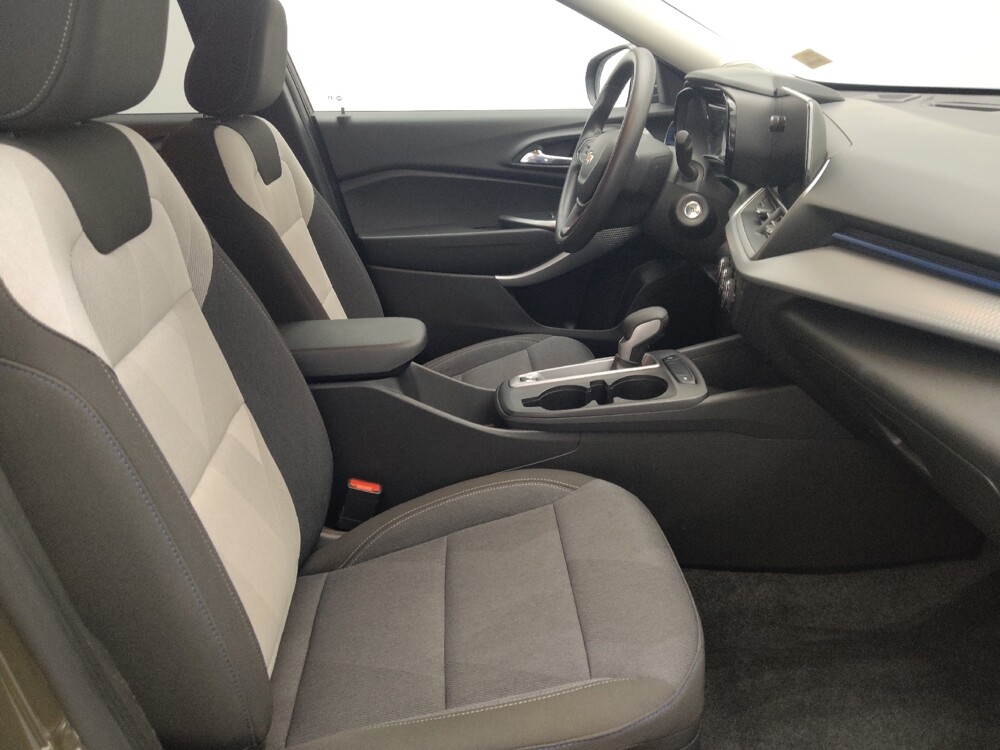 2024 Chevrolet Trax in Gainesville, FL 32609 - 18144161 21