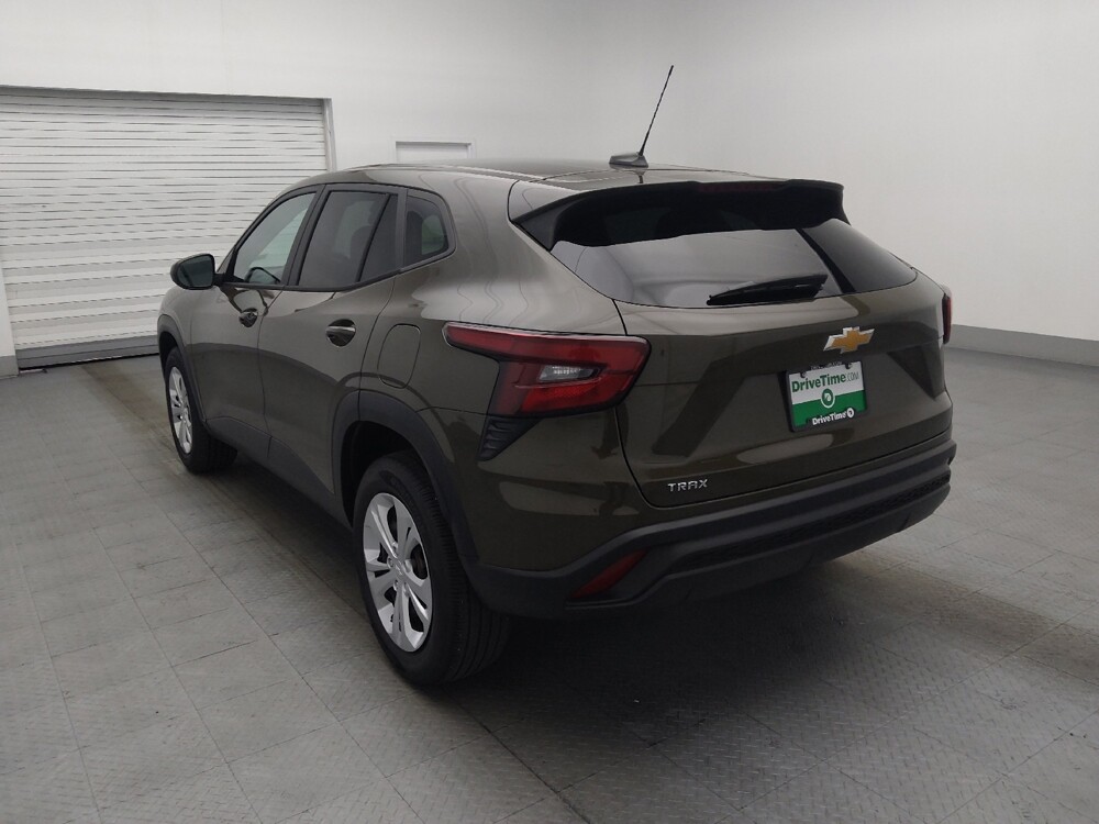 2024 Chevrolet Trax in Gainesville, FL 32609 - 18144161 5