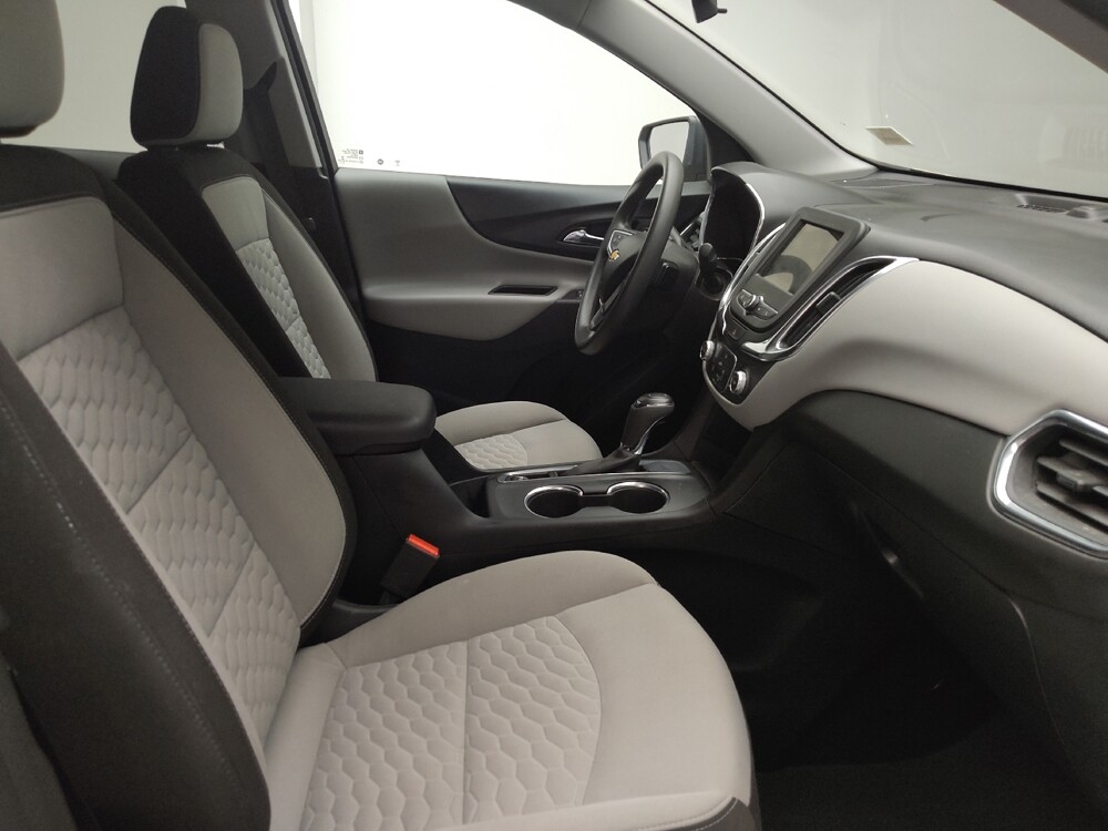 2019 Chevrolet Equinox in Grand Rapids, MI 49508 - 18144164 21