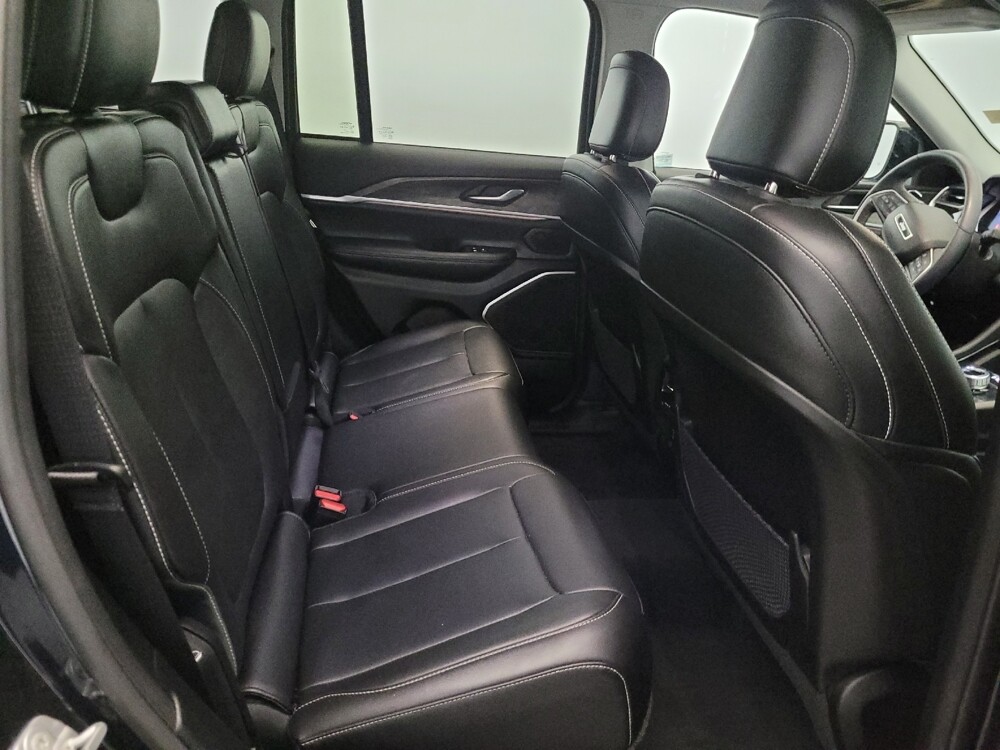 2023 Jeep Grand Cherokee in Plymouth Meeting, PA 19462 - 18144167 19