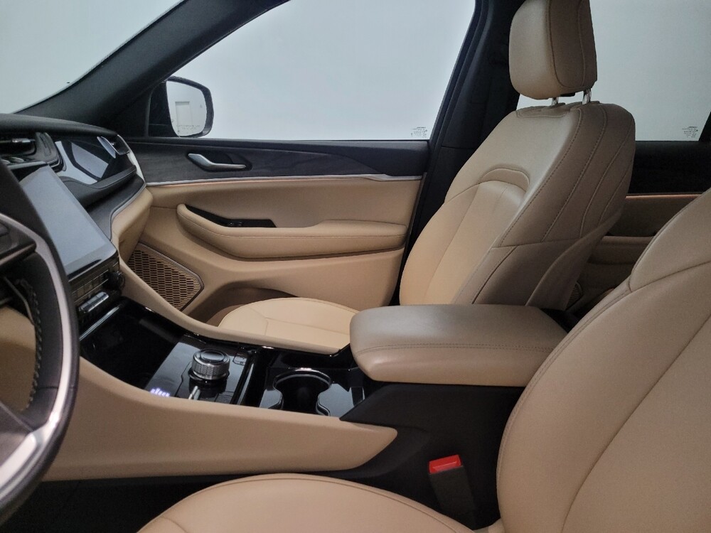 2023 Jeep Grand Cherokee in Plymouth Meeting, PA 19462 - 18144168 17