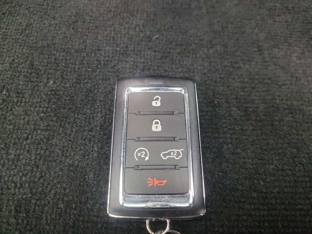 2022 Jeep Grand Cherokee in Indianapolis, IN 46219 - 18144178 32