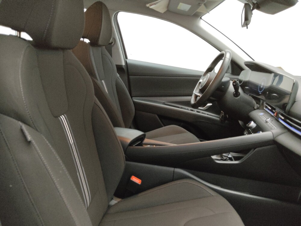 2025 Hyundai Elantra in Stone Mountain, GA 30083 - 18144185 21