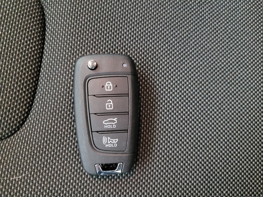 2025 Hyundai Elantra in Memphis, TN 38115 - 18144195 32