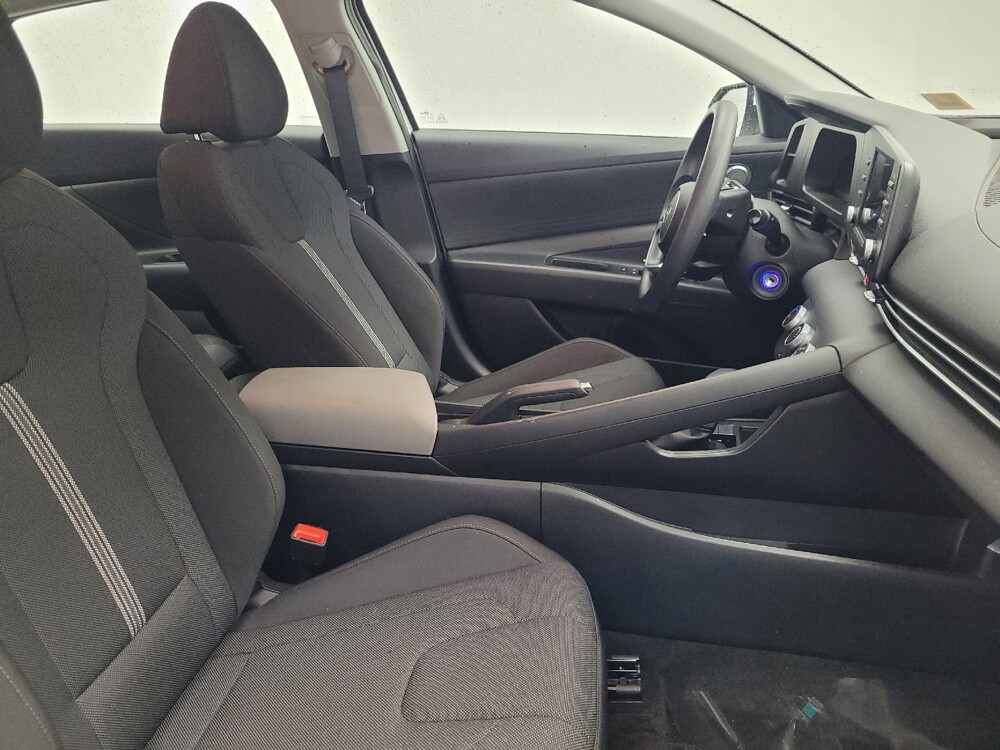 2025 Hyundai Elantra in Memphis, TN 38115 - 18144195 21