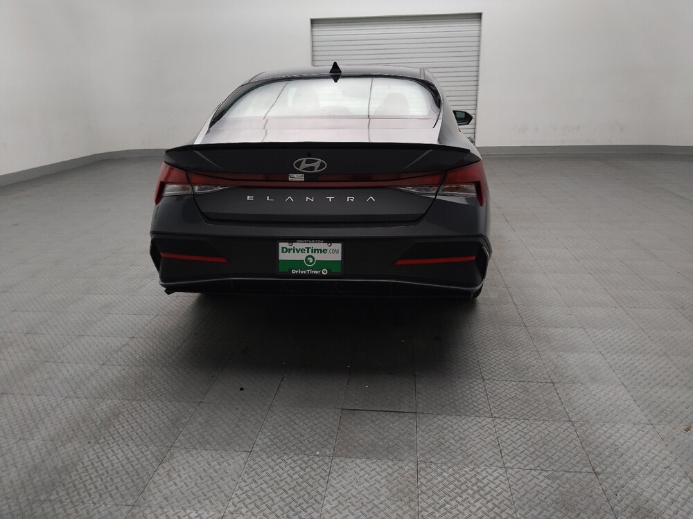 2025 Hyundai Elantra in Plano, TX 75074 - 18144200 7