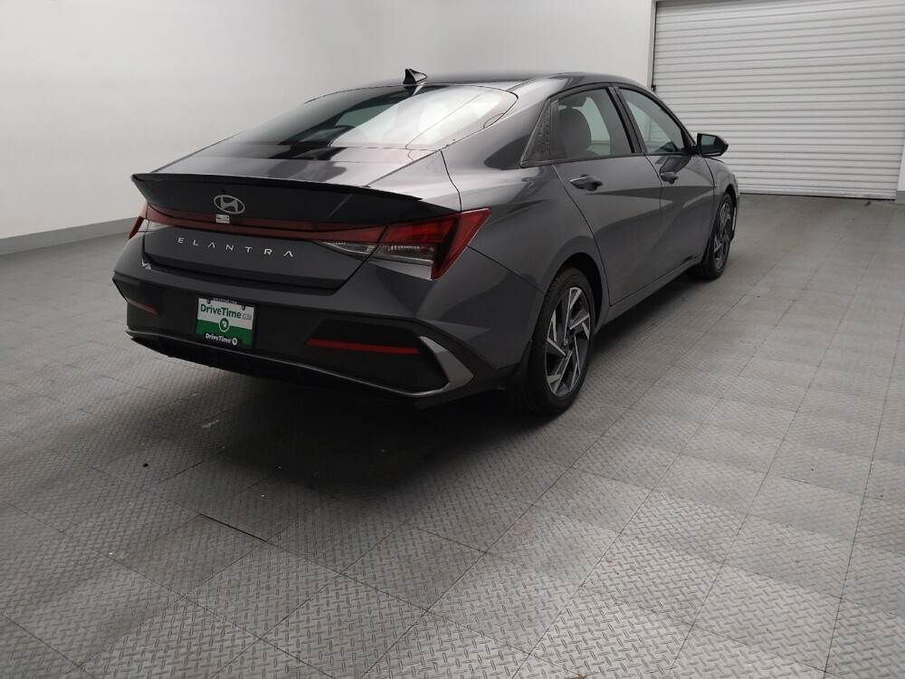 2025 Hyundai Elantra in Plano, TX 75074 - 18144200 9