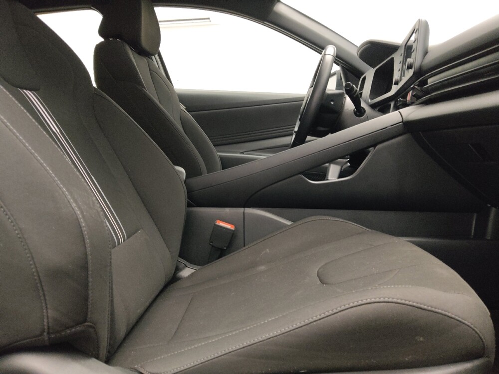 2025 Hyundai Elantra in Plano, TX 75074 - 18144200 21