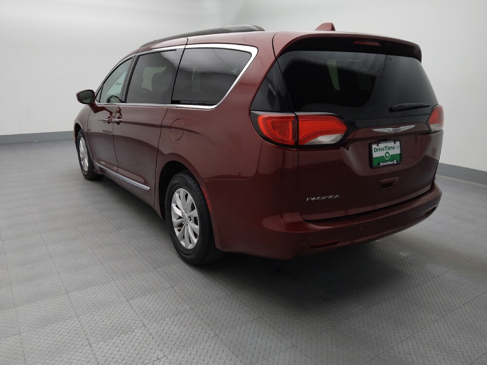 2017 Chrysler Pacifica in Gladstone, MO 64118 - 18144202 5