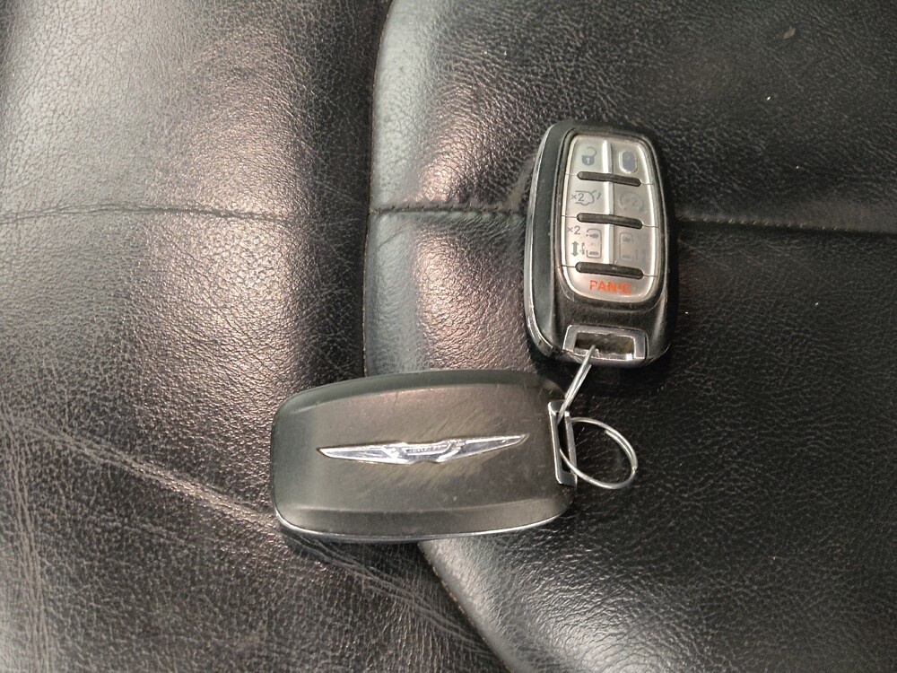2017 Chrysler Pacifica in Gladstone, MO 64118 - 18144202 32