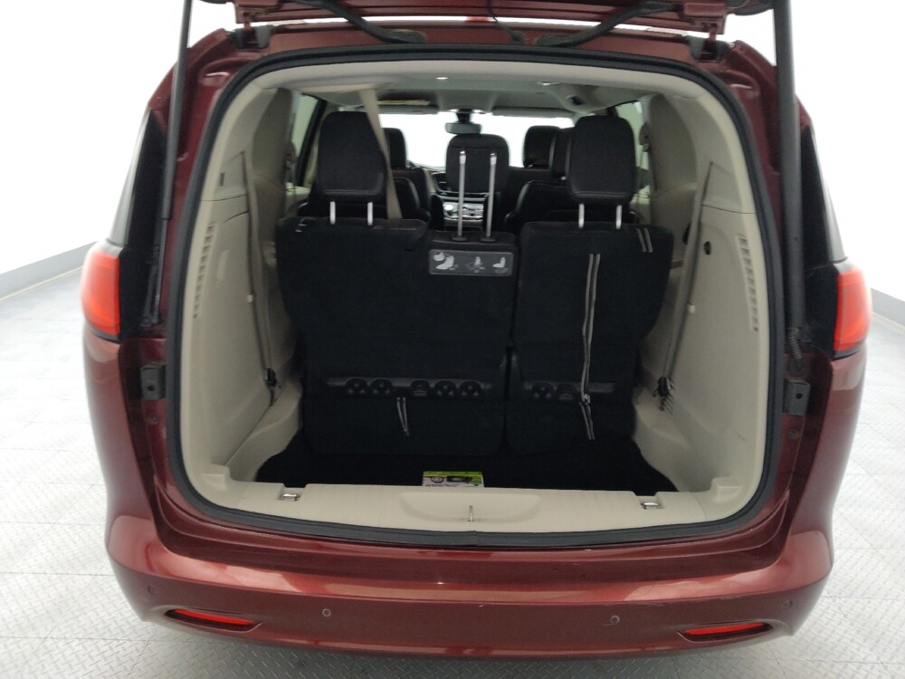 2017 Chrysler Pacifica in Gladstone, MO 64118 - 18144202 29