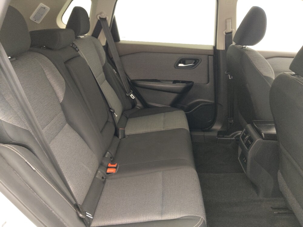 2023 Nissan Rogue in Gladstone, MO 64118 - 18144212 19