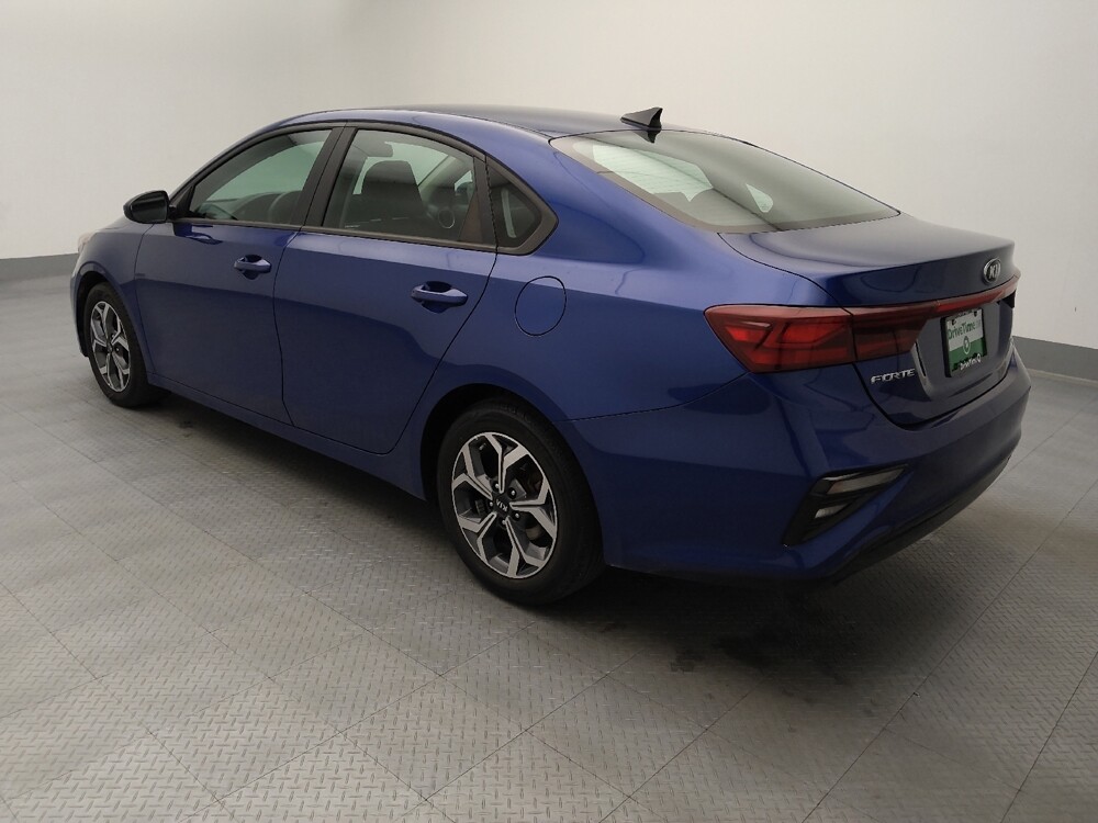 2021 Kia Forte in Gladstone, MO 64118 - 18144215 3