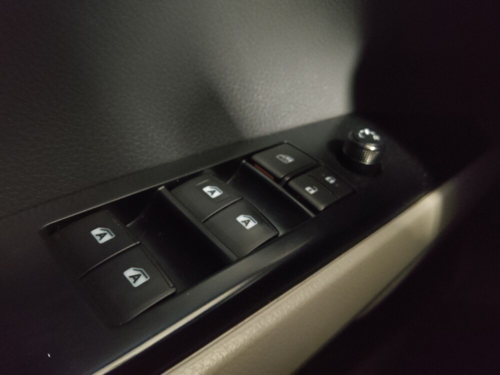 2019 Toyota Camry in Stone Mountain, GA 30083 - 18144219 27