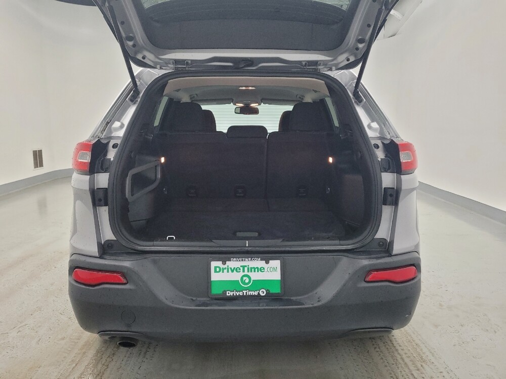 2017 Jeep Cherokee in Miamisburg, OH 45342 - 18144220 29