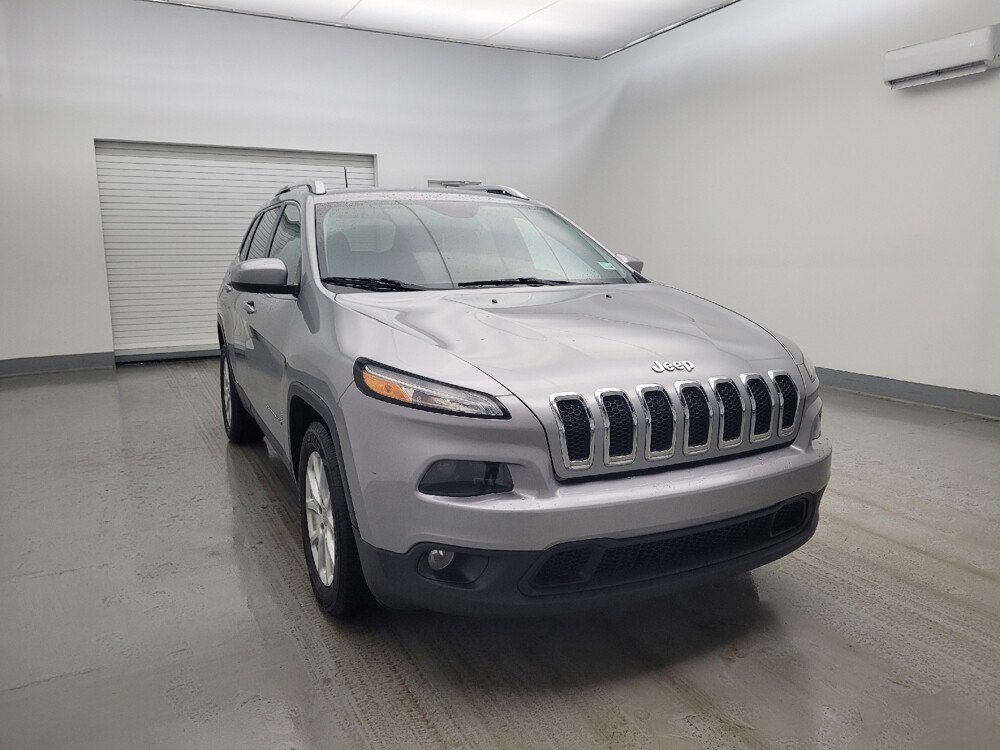 2017 Jeep Cherokee in Miamisburg, OH 45342 - 18144220 14