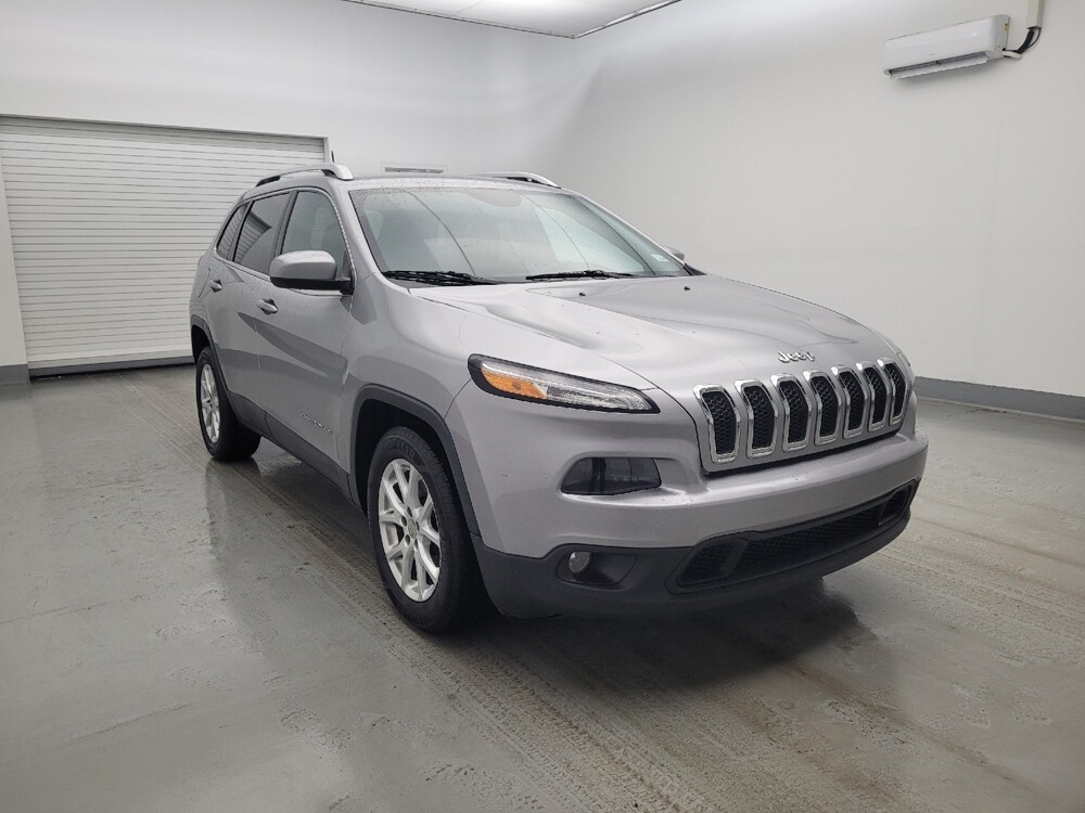 2017 Jeep Cherokee in Miamisburg, OH 45342 - 18144220 13