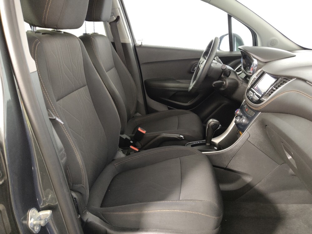 2020 Chevrolet Trax in Midlothian, IL 60445 - 18144224 21