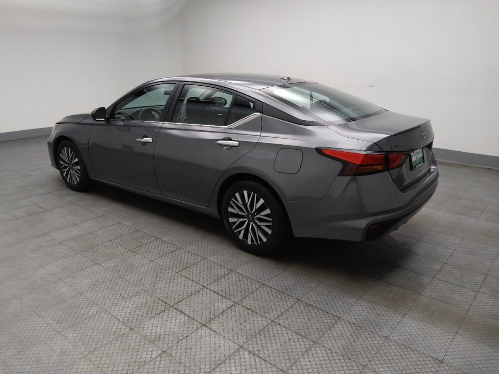 2025 Nissan Altima in Lombard, IL 60148 - 18144236 3