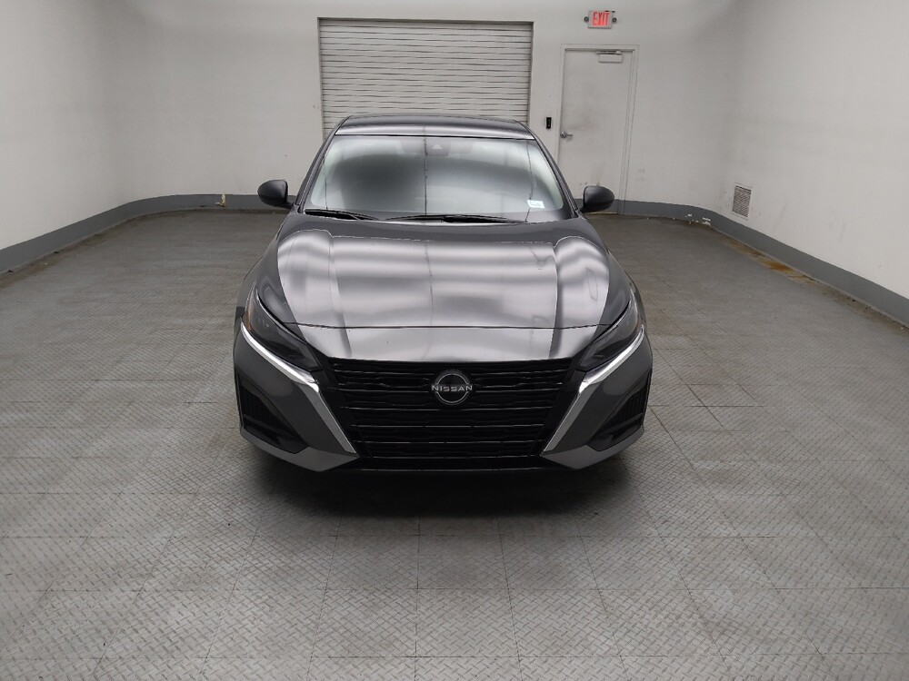 2025 Nissan Altima in Lombard, IL 60148 - 18144236 14
