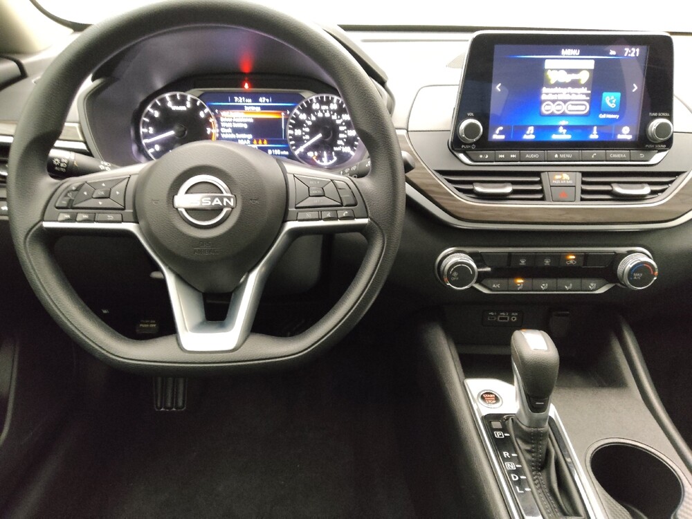 2025 Nissan Altima in Lombard, IL 60148 - 18144236 22