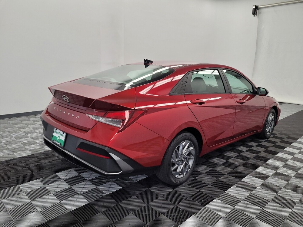 2024 Hyundai Elantra in Houston, TX 77060 - 18144254 9